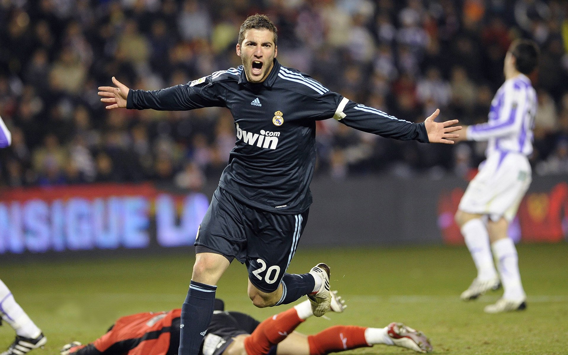 逆境反弹：那些用信念逆天改命的传奇 队伍，逆境翻盘的名人名言